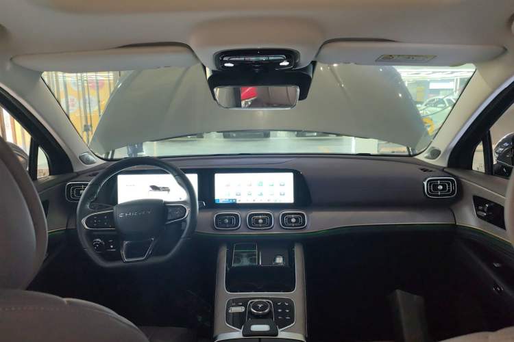 Used Chery Tiggo 9 C-DM 2025 1.5T 106KM Ultra-Comfort Edition 5 Seats Lithium-NMC Center Console