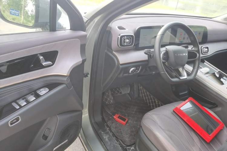 Used Chery Tiggo 9 C-DM 2025 1.5T 106KM Ultra-Comfort Edition 5 Seats Lithium-NMC Driver Seat