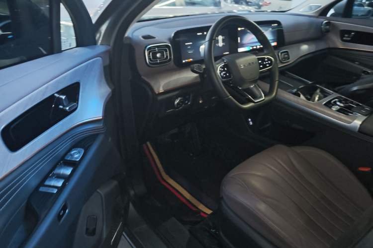 Used Chery Tiggo 9 C-DM 2025 1.5T 106KM Ultra-Comfort Edition 5 Seats Lithium-NMC Driver Seat