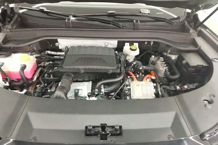 Used Chery Tiggo 9 C-DM 2025 1.5T 106KM Ultra-Comfort Edition 5 Seats Lithium-NMC Engine Bay