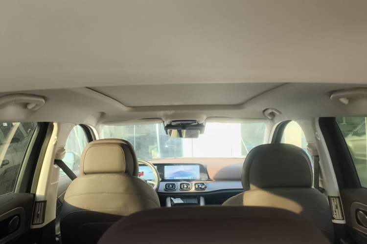 Used Chery Tiggo 9 C-DM 2025 1.5T 106KM Ultra-Comfort Edition 5 Seats Lithium-NMC Headliner