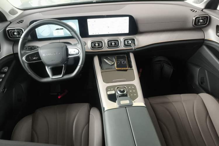 Used Chery Tiggo 9 C-DM 2025 1.5T 106KM Ultra-Comfort Edition 5 Seats Lithium-NMC Interior 2