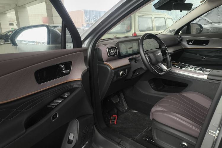 Used Chery Tiggo 9 C-DM 2025 1.5T 106KM Ultra-Comfort Edition 5 Seats Lithium-NMC Interior 3