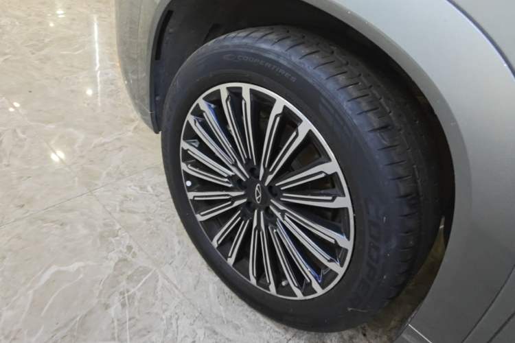 Used Chery Tiggo 9 C-DM 2025 1.5T 106KM Ultra-Comfort Edition 5 Seats Lithium-NMC Left Front Wheel Hub