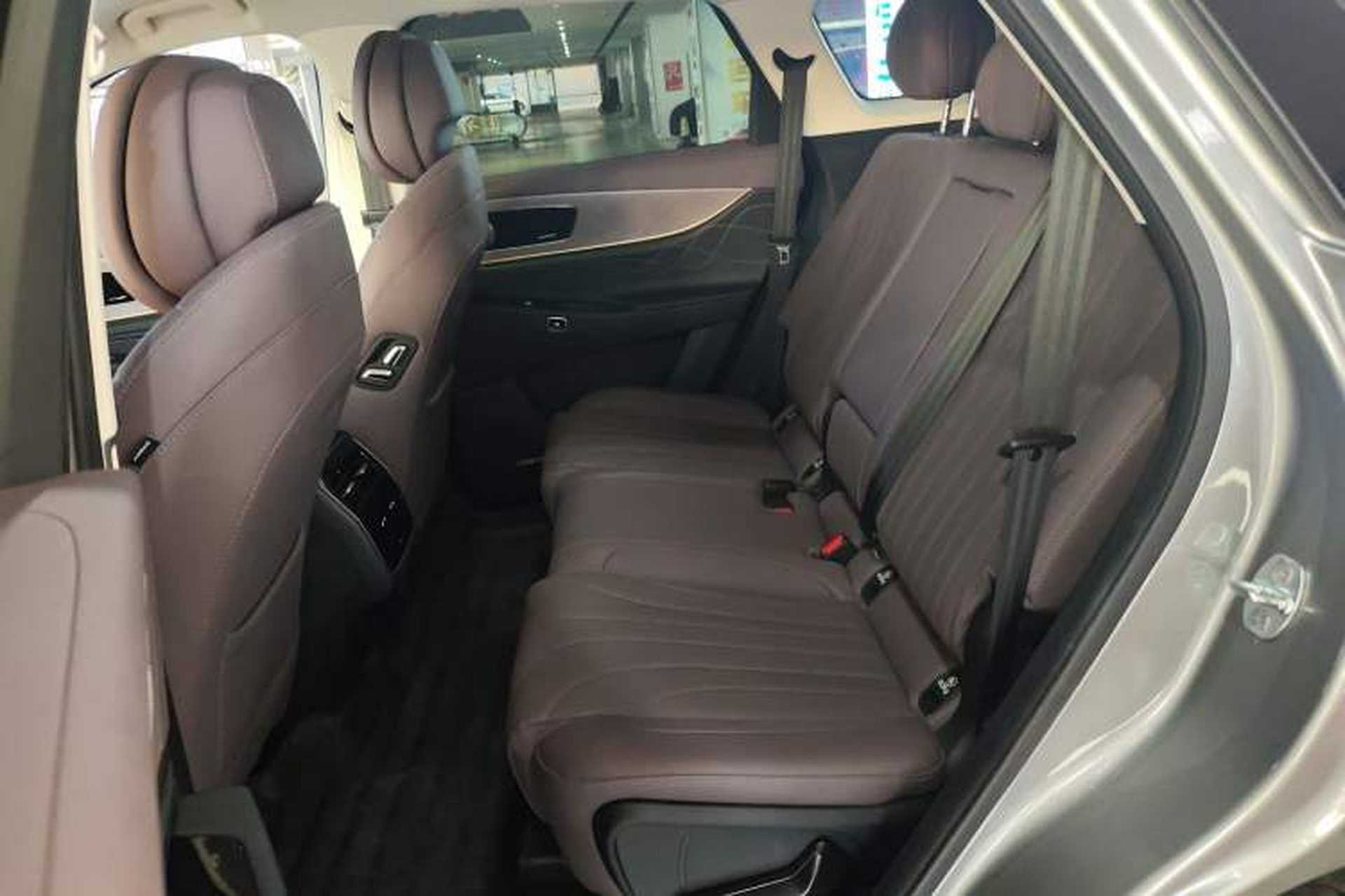 Used Chery Tiggo 9 C-DM 2025 1.5T 106KM Ultra-Comfort Edition 5 Seats Lithium-NMC Left Rear Seat