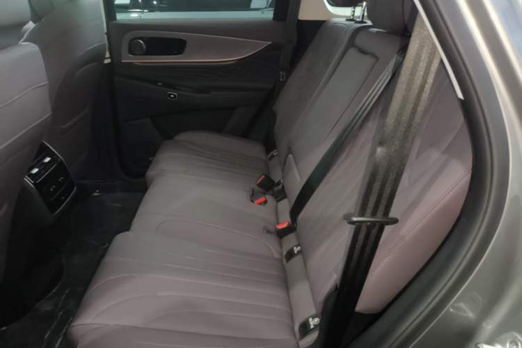 Used Chery Tiggo 9 C-DM 2025 1.5T 106KM Ultra-Comfort Edition 5 Seats Lithium-NMC Left Rear Seat