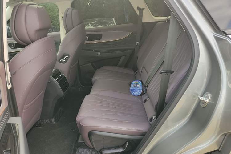 Used Chery Tiggo 9 C-DM 2025 1.5T 106KM Ultra-Comfort Edition 5 Seats Lithium-NMC Left Rear Seat