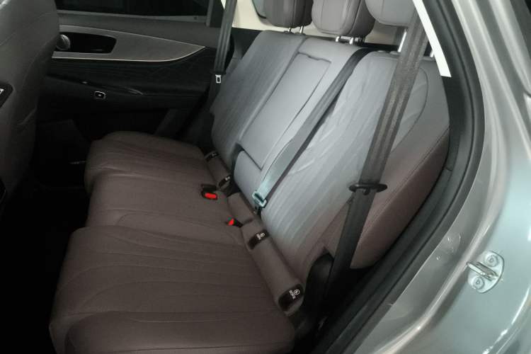 Used Chery Tiggo 9 C-DM 2025 1.5T 106KM Ultra-Comfort Edition 5 Seats Lithium-NMC Left Rear Seat