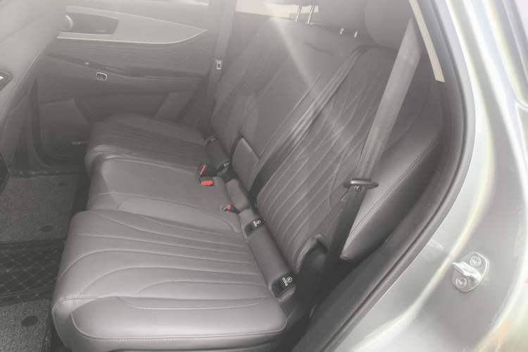 Used Chery Tiggo 9 C-DM 2025 1.5T 106KM Ultra-Comfort Edition 5 Seats Lithium-NMC Left Rear Seat