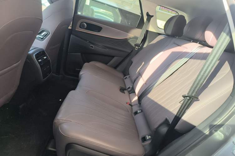 Used Chery Tiggo 9 C-DM 2025 1.5T 106KM Ultra-Comfort Edition 5 Seats Lithium-NMC Left Rear Seat