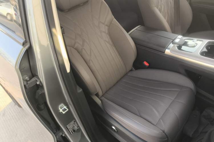 Used Chery Tiggo 9 C-DM 2025 1.5T 106KM Ultra-Comfort Edition 5 Seats Lithium-NMC Right Front Seat