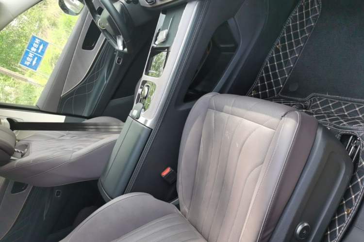 Used Chery Tiggo 9 C-DM 2025 1.5T 106KM Ultra-Comfort Edition 5 Seats Lithium-NMC Right Front Seat