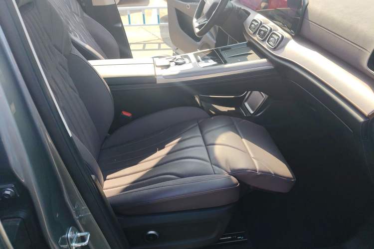 Used Chery Tiggo 9 C-DM 2025 1.5T 106KM Ultra-Comfort Edition 5 Seats Lithium-NMC Right Front Seat
