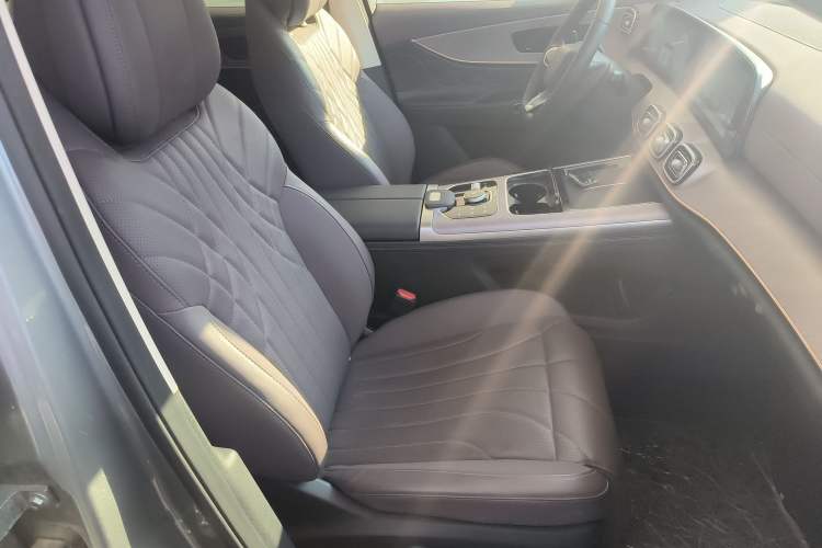 Used Chery Tiggo 9 C-DM 2025 1.5T 106KM Ultra-Comfort Edition 5 Seats Lithium-NMC Right Front Seat