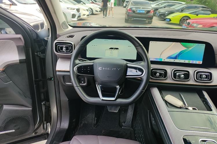 Used Chery Tiggo 9 C-DM 2025 1.5T 106KM Ultra-Comfort Edition 5 Seats Lithium-NMC Steering Wheel