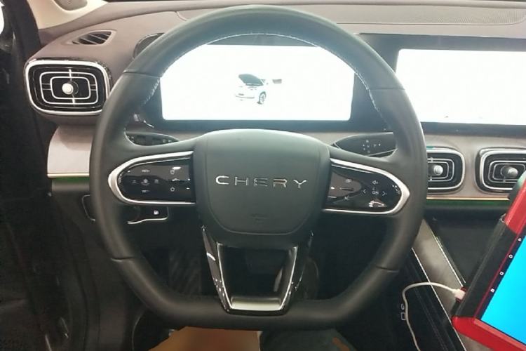 Used Chery Tiggo 9 C-DM 2025 1.5T 106KM Ultra-Comfort Edition 5 Seats Lithium-NMC Steering Wheel