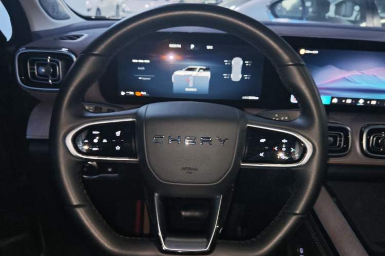 Used Chery Tiggo 9 C-DM 2025 1.5T 106KM Ultra-Comfort Edition 5 Seats Lithium-NMC Steering Wheel