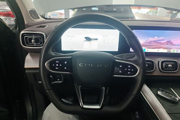 Used Chery Tiggo 9 C-DM 2025 1.5T 106KM Ultra-Comfort Edition 5 Seats Lithium-NMC Steering Wheel