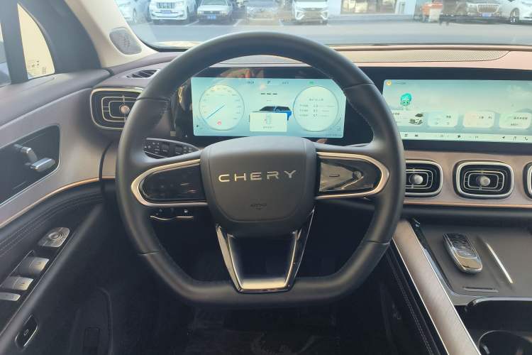 Used Chery Tiggo 9 C-DM 2025 1.5T 106KM Ultra-Comfort Edition 5 Seats Lithium-NMC Steering Wheel