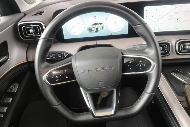 Used Chery Tiggo 9 C-DM 2025 1.5T 106KM Ultra-Comfort Edition 5 Seats Lithium-NMC Steering Wheel