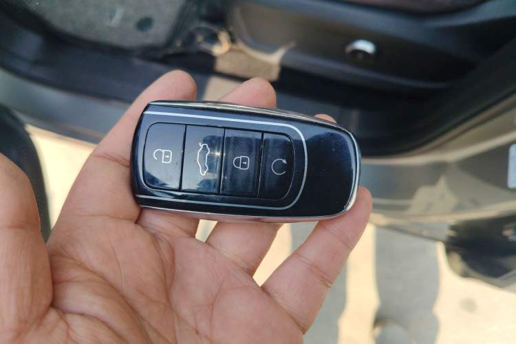 Used Chery Tiggo 9 C-DM 2025 1.5T 106KM Ultra-Comfort Edition 5 Seats Lithium-NMC Vehicle Key