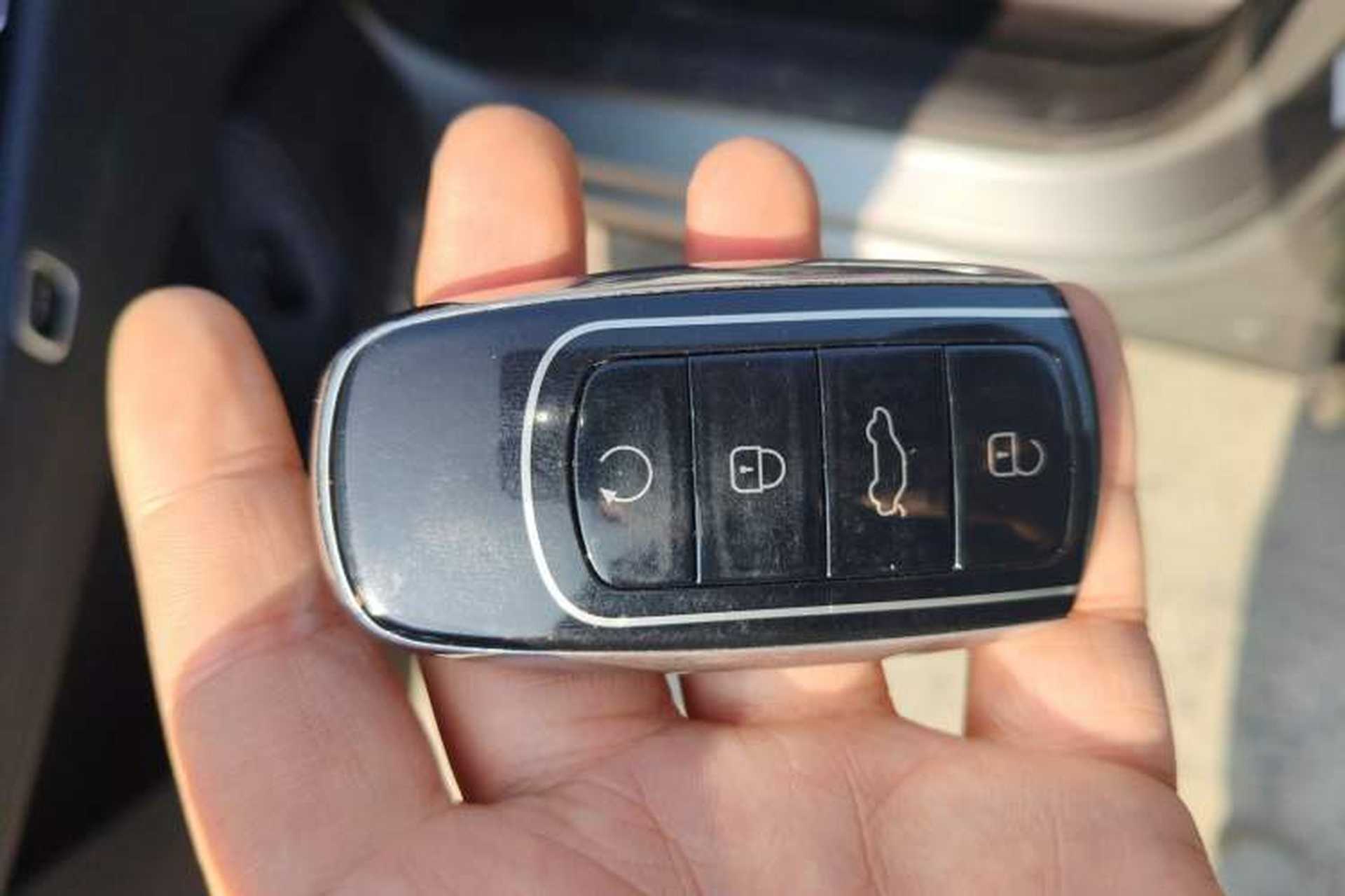 Used Chery Tiggo 9 C-DM 2025 1.5T 106KM Ultra-Comfort Edition 5 Seats Lithium-NMC Vehicle Key