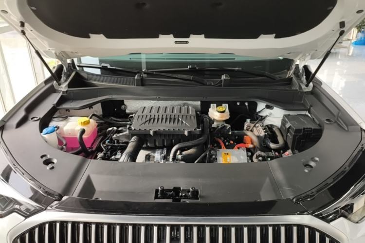 Used Chery Tiggo 9 C-DM 2025 1.5T 106KM Ultra-Enjoyment Version 5 Seats Lithium Iron Phosphate Engine Bay