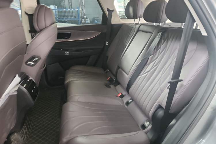 Used Chery Tiggo 9 C-DM 2025 1.5T 106KM Ultra-Enjoyment Version 5 Seats Lithium Iron Phosphate Interior 4
