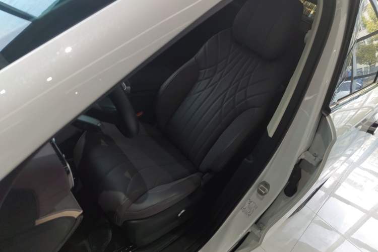 Used Chery Tiggo 9 C-DM 2025 1.5T 106KM Ultra-Enjoyment Version 5 Seats Lithium Iron Phosphate Left Front Seat
