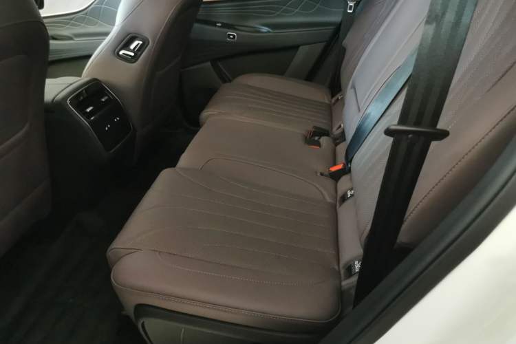 Used Chery Tiggo 9 C-DM 2025 1.5T 106KM Ultra-Comfort Edition 5 Seats Lithium-NMC Left Rear Seat