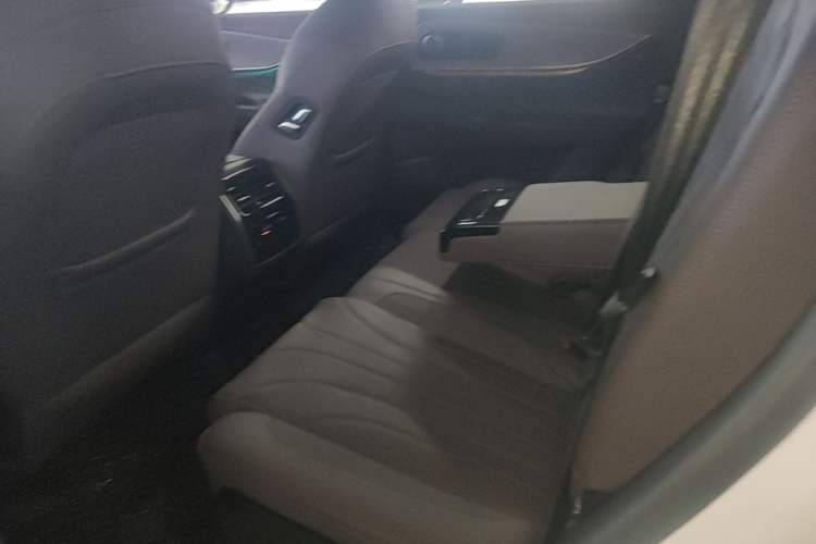 Used Chery Tiggo 9 C-DM 2025 1.5T 106KM Ultra-Comfort Edition 5 Seats Lithium-NMC Left Rear Seat