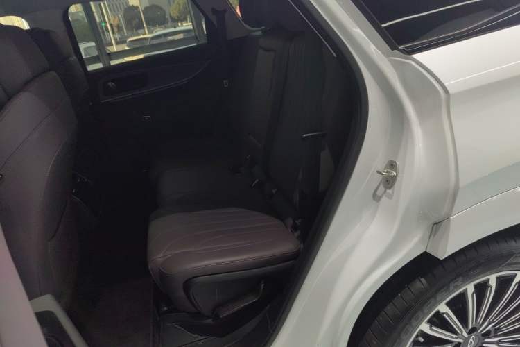 Used Chery Tiggo 9 C-DM 2025 1.5T 106KM Ultra-Enjoyment Version 5 Seats Lithium Iron Phosphate Left Rear Seat