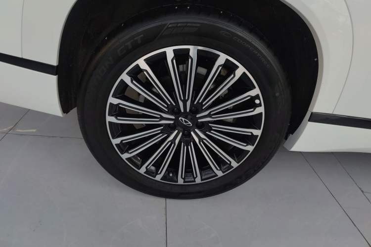 Used Chery Tiggo 9 C-DM 2025 1.5T 106KM Ultra-Enjoyment Version 5 Seats Lithium Iron Phosphate Right Rear Wheel Hub