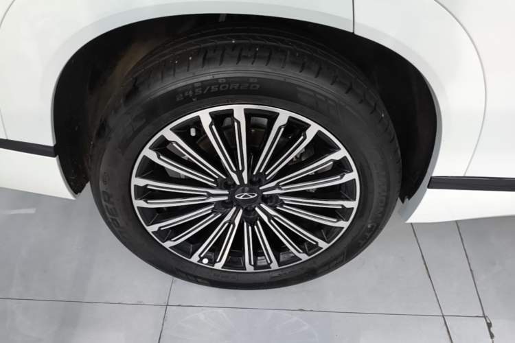 Used Chery Tiggo 9 C-DM 2025 1.5T 106KM Ultra-Enjoyment Version 5 Seats Lithium Iron Phosphate Right Rear Wheel Hub