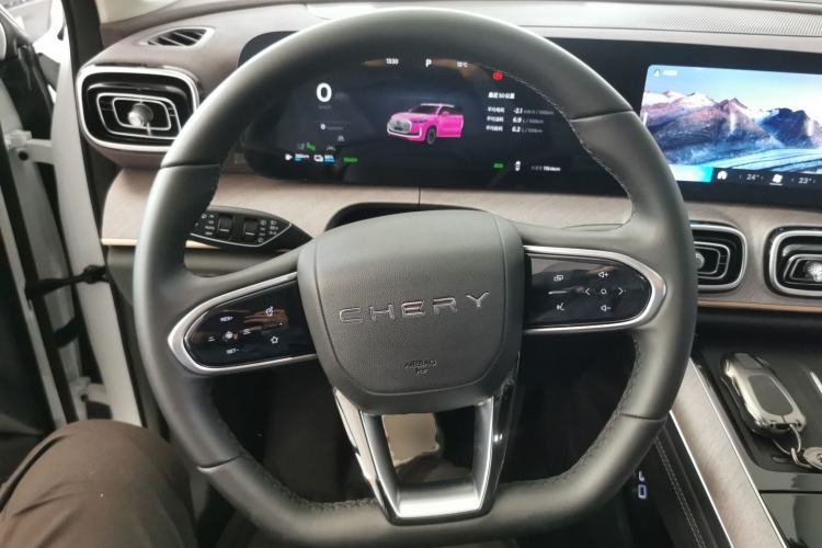 Used Chery Tiggo 9 C-DM 2025 1.5T 106KM Ultra-Comfort Edition 5 Seats Lithium-NMC Steering Wheel