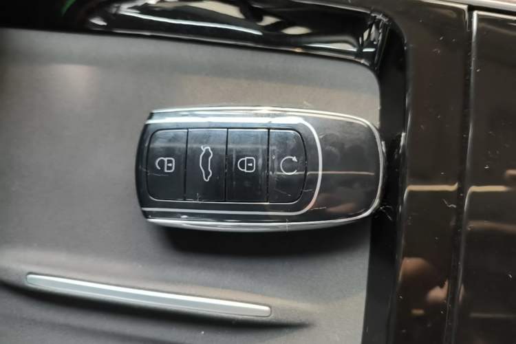Used Chery Tiggo 9 C-DM 2025 1.5T 106KM Ultra-Enjoyment Version 5 Seats Lithium Iron Phosphate Vehicle Key
