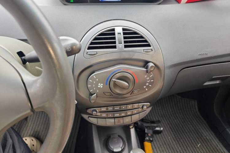Used Chery X1 2010 1.3L AMT Luxury Edition Audio And AC Panel