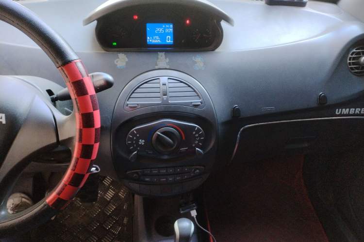 Used Chery X1 2010 1.3L AMT Luxury Edition Audio And AC Panel