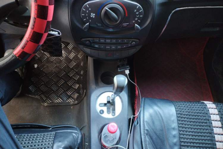 Used Chery X1 2010 1.3L AMT Luxury Edition Gear Lever