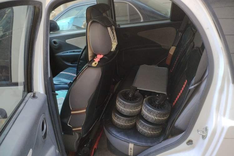 Used Chery X1 2010 1.3L AMT Luxury Edition Left Rear Seat