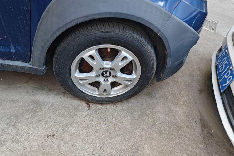 Used Chery X1 2011 1.3L Manual Luxury Edition Right Front Wheel Hub