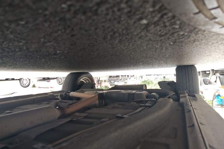 Used Chery X1 2011 1.3L AMT Luxury Model Chassis Front Right