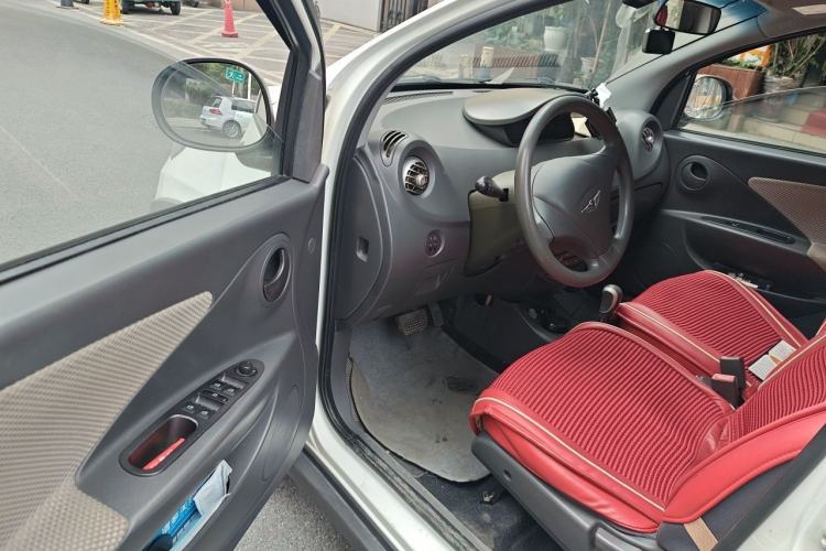 Used Chery X1 2011 1.3L AMT Luxury Model Driver Seat