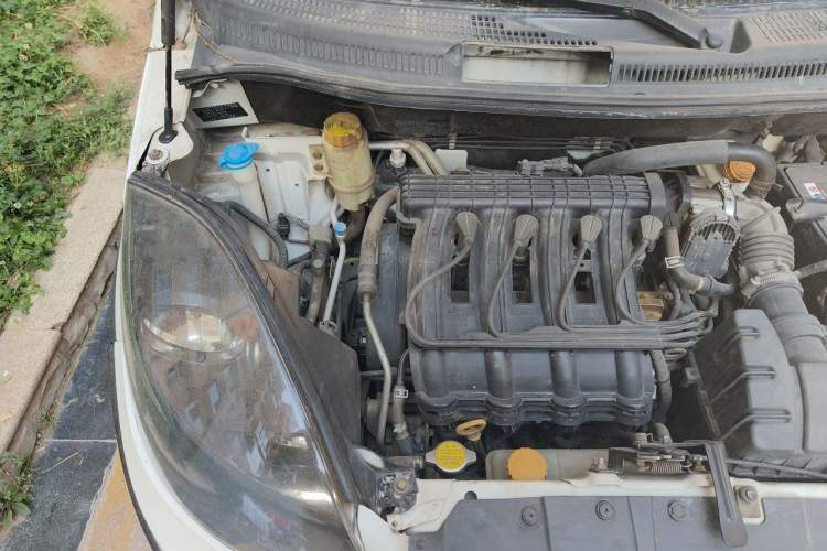 Used Chery X1 2011 1.3L Manual Luxury Edition Engine Bay Right