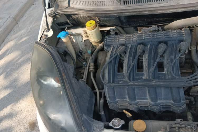 Used Chery X1 2011 1.3L AMT Luxury Model Engine Bay Right