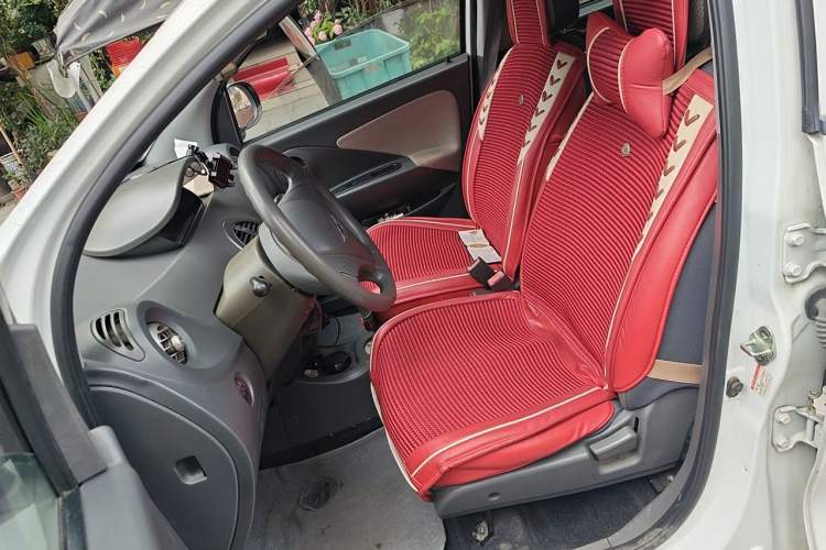 Used Chery X1 2011 1.3L AMT Luxury Model Left Front Seat