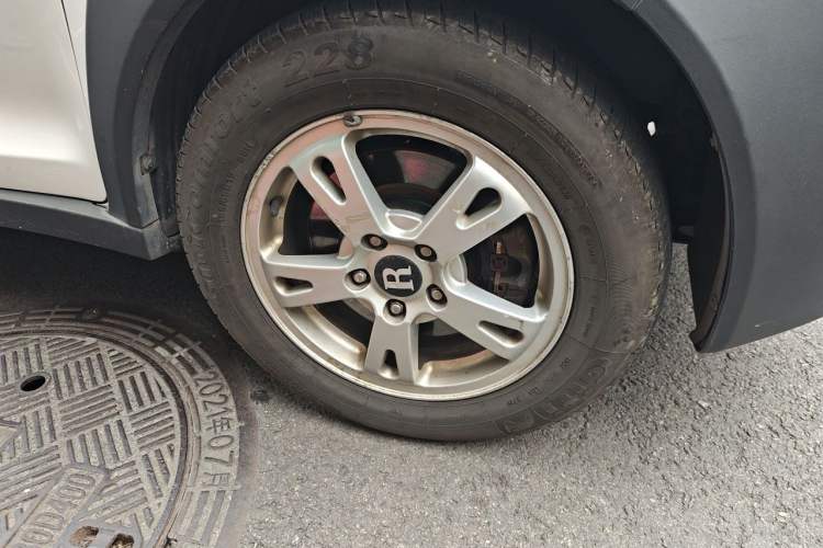 Used Chery X1 2011 1.3L AMT Luxury Model Right Front Wheel Hub