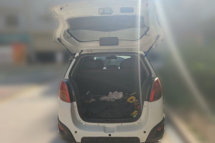 Used Chery X1 2011 1.3L Manual Luxury Edition Trunk