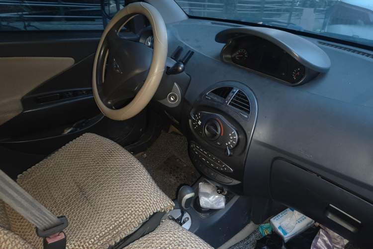 Used Chery X1 2011 1.3L AMT Luxury Model Left Front Seat