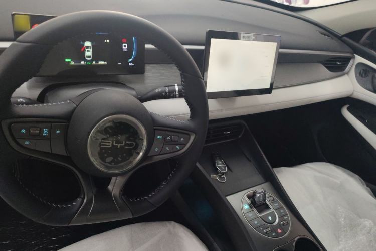 Used Chery X1 2012 1.5L Manual Sport Version Interior 3